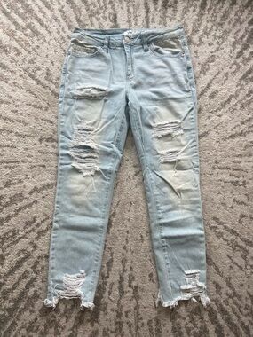 YMI Size 9/29 Light Wash Ripped Skinny Jeans